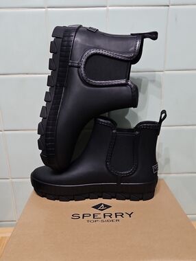 Sperry Women's Black Torrent Chelsea Boots Size 6.5 NWT